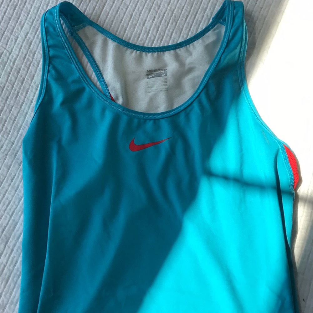 Nike Pro Top